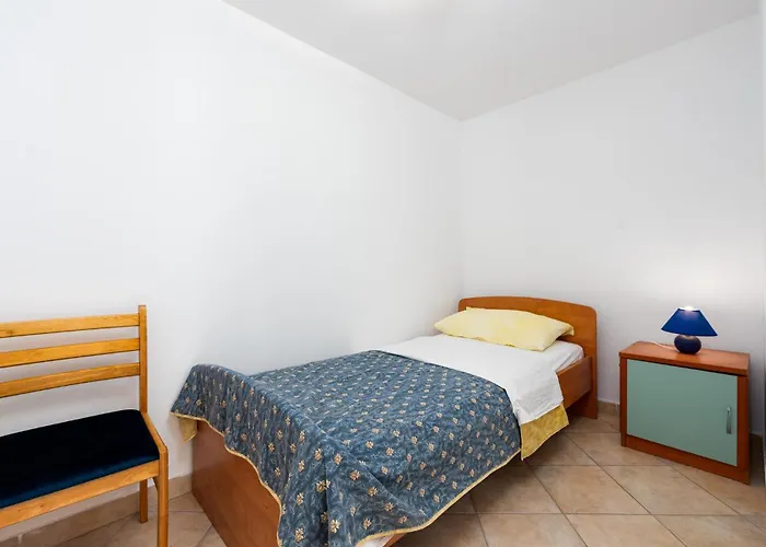 Beautiful In With Wifi Apartman Lukoran