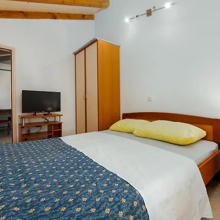 2 Bedroom Awesome In דירה *