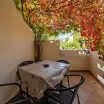 2 Bedroom Cozy In * Lukoran