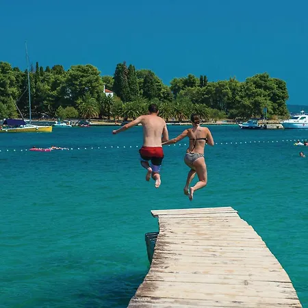 Beautiful In With Wifi Apartman Lukoran